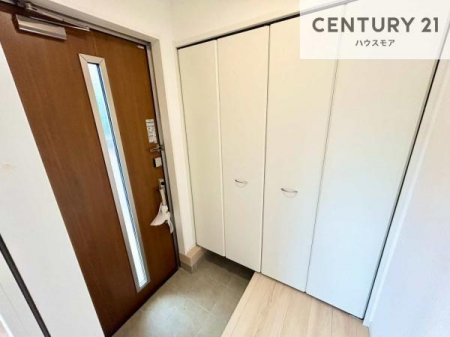 ���ց@�V���[�Y�{�b�N�X�t���Ȃ̂ŁA���ւ��Еt�����|�������₷���ł��I
�X�b�L���������ւŌ˂��J�����u�ԁA�������̂���S�n������Ԃ��o�}���Ă���܂��B