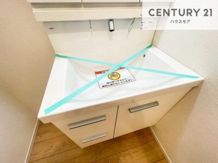 ���ʑ�E���ʏ��@�[�����ʑ�{�E���́A�������˂ɂ����̂ł�����ꂪ�y�X�I���������ۂĂ܂��I
�L���C�Ȑ��ʏ��Ŏ��������̃��`�x�[�V�������オ��܂��ˁI