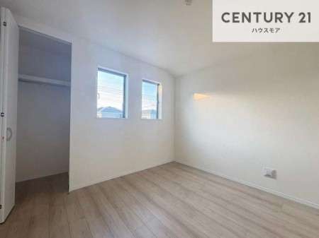 �m���@�S�����Ɏ��[�X�y�[�X���m�ۂ����A��炵�₷���ɔz�����ꂽ�Z�܂��B���[�ꏊ�ɍ���ɂ����A�������ڂ��₷�����K�ȏZ��Ԃł��B