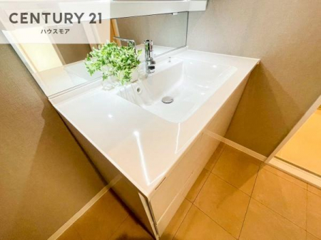 ���ʑ�E���ʏ��@�[�����ʑ�{�E���́A�������˂ɂ����̂ł�����ꂪ�y�X�I���������ۂĂ܂��I
�L���C�Ȑ��ʏ��Ŏ��������̃��`�x�[�V�������オ��܂��ˁI