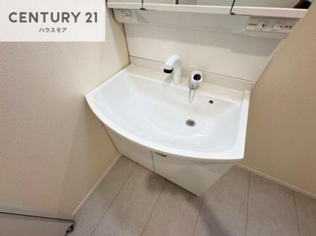 ���ʑ�E���ʏ��@�[�����ʑ�{�E���́A�������˂ɂ����̂ł�����ꂪ�y�X�I���������ۂĂ܂��I
�L���C�Ȑ��ʏ��Ŏ��������̃��`�x�[�V�������オ��܂��ˁI