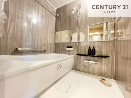�����@�������������l�̕��͋C�̃o�X���[���́A�����o�Ă��ăo�X�^�C�����[���I
���d���撣���Ă��邲�J���ɂ��D�݂̍���̓����܂����āA�y����ł݂Ă͂������ł��傤���H