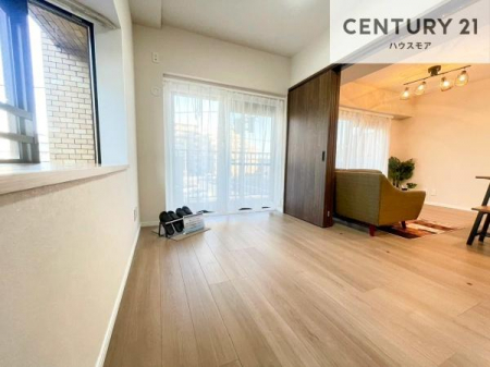 �Q���@�o���R�j�[�ɖʂ��Ă���m���ł��B���邭�����肪����A���C����������ł��܂��I���N���āA�O�ɏo�Ĕw�L�т����[�ċz�����ǂ������}������邱�Ƃ��ł��܂��B