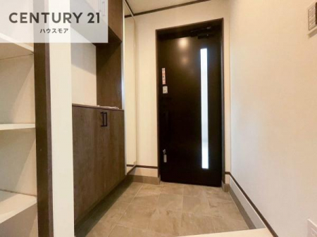 ���ց@�V���[�Y�{�b�N�X�t���Ȃ̂ŁA���ւ��Еt�����|�������₷���ł��I
�X�b�L���������ւŌ˂��J�����u�ԁA�������̂���S�n������Ԃ��o�}���Ă���܂��B