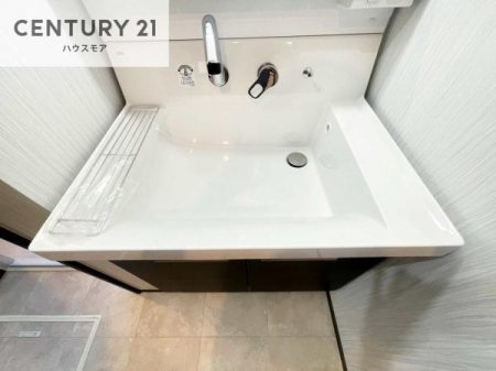 ���ʑ�E���ʏ��@�[�����ʑ�{�E���́A�������˂ɂ����̂ł�����ꂪ�y�X�I���������ۂĂ܂��I
�L���C�Ȑ��ʏ��Ŏ��������̃��`�x�[�V�������オ��܂��ˁI