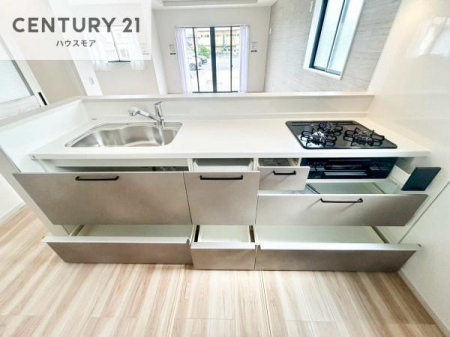 �L�b�`���@���[�X�y�[�X���L�x�ŁA�����X�y�[�X���X�b�L���ƕЕt���Ђ�`�����p�ł��܂��I
���K�ɍ�Ƃ��ł��A�Ǝ��̌����A�b�v�I�����̗���������܂��I