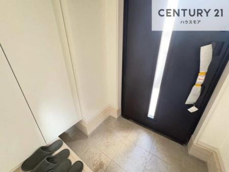 ���ց@�V���[�Y�{�b�N�X�t���Ȃ̂ŁA���ւ��Еt�����|�������₷���ł��I
�X�b�L���������ւŌ˂��J�����u�ԁA�������̂���S�n������Ԃ��o�}���Ă���܂��B