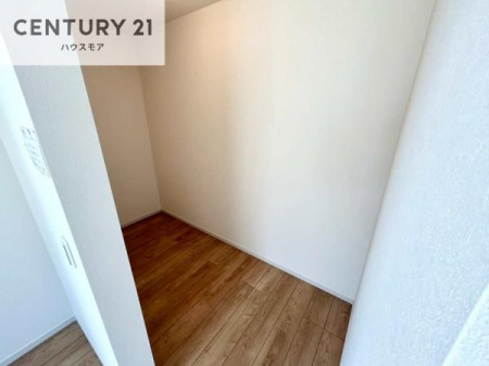 ���[�@�E�H�[�N�C���N���[�[�b�g�t���ł��B��������̂��m���Ȃǂ����[���Ă��������ł��ˁI���ɂ���@�������ȂǋG�ߕ��̑傫�ȉƓd�����[�ł��܂��I