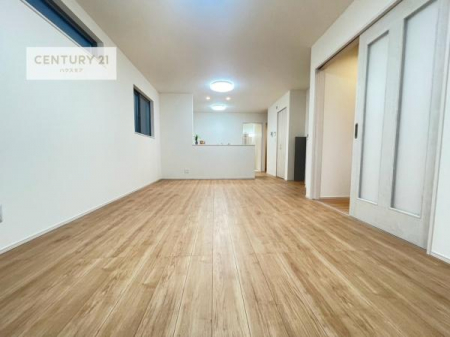 ���r���O�@�S�n�ǂ����r���O�͉Ƒ������R�ƏW�܂�܂��B�Ƒ��c�R�̎��Ԃ����������ł��B���Ƒ��ƁA����w�[���������Ԃ��߂��������ł��ˁB
