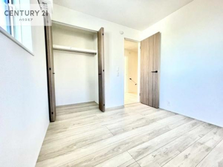 �q�������@���[�X�y�[�X���������Ă���A�ߗނ₨������A�w�p�i�Ȃǂ��������萮���ł��܂��B���������L���g���邽�߁A���K�Ő������Z��Ԃ��������܂��B