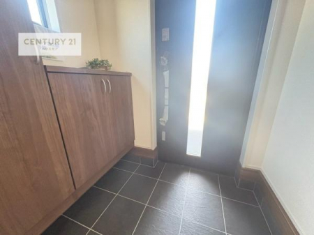 ���ց@�V���[�Y�{�b�N�X�t���Ȃ̂ŁA���ւ��Еt�����|�������₷���ł��I
�X�b�L���������ւŌ˂��J�����u�ԁA�������̂���S�n������Ԃ��o�}���Ă���܂��B