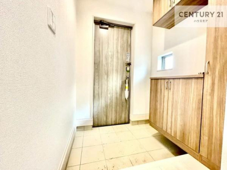 ���ց@�V���[�Y�{�b�N�X�t���Ȃ̂ŁA���ւ��Еt�����|�������₷���ł��I
�X�b�L���������ւŌ˂��J�����u�ԁA�������̂���S�n������Ԃ��o�}���Ă���܂��B