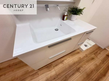 ���ʑ�E���ʏ��@�[�����ʑ�{�E���́A�������˂ɂ����̂ł�����ꂪ�y�X�I���������ۂĂ܂��I
�L���C�Ȑ��ʏ��Ŏ��������̃��`�x�[�V�������オ��܂��ˁI