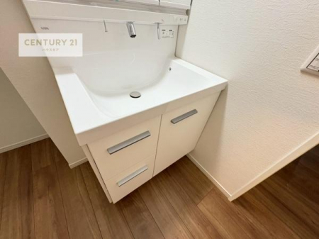 ���ʑ�E���ʏ��@�[�����ʑ�{�E���́A�������˂ɂ����̂ł�����ꂪ�y�X�I���������ۂĂ܂��I
�L���C�Ȑ��ʏ��Ŏ��������̃��`�x�[�V�������オ��܂��ˁI