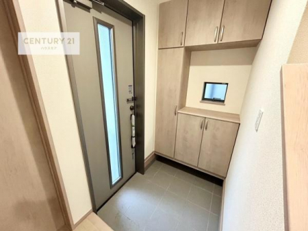 ���ց@�V���[�Y�{�b�N�X�t���Ȃ̂ŁA���ւ��Еt�����|�������₷���ł��I
�X�b�L���������ւŌ˂��J�����u�ԁA�������̂���S�n������Ԃ��o�}���Ă���܂��B