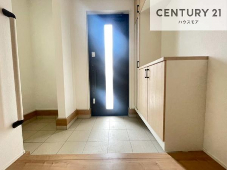 ���ց@�V���[�Y�{�b�N�X�t���Ȃ̂ŁA���ւ��Еt�����|�������₷���ł��I
�X�b�L���������ւŌ˂��J�����u�ԁA�������̂���S�n������Ԃ��o�}���Ă���܂��B