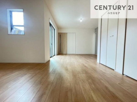 ���r���O�@�S�n�ǂ����r���O�͉Ƒ������R�ƏW�܂�܂��B�Ƒ��c�R�̎��Ԃ����������ł��B���Ƒ��ƁA����w�[���������Ԃ��߂��������ł��ˁB