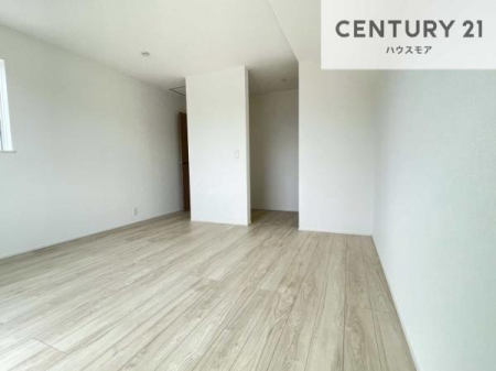 ���r���O�ȊO�̋����@���[�X�y�[�X���[���I�������X�b�L�����ڂ��鎖���ł��܂��ˁB
�Ƌ��I�΂Ȃ��V���v���ȃf�U�C���ׁ̈A�Ƌ��I�΂����C�ɓ���̋�ԍ�肪�ł������ł��ˁB