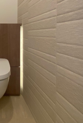 その他　調湿・脱臭効果のあるタイルをトイレに採用。
いつでも快適な空間を保ちます。
またデザイン性も高く、自慢の美しいトイレに。
